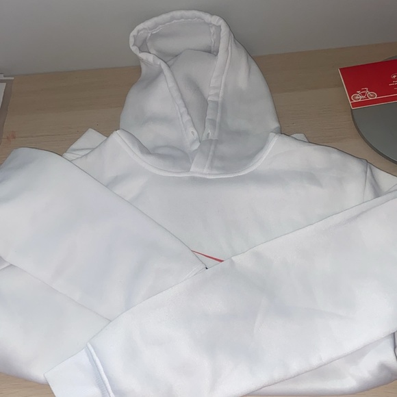 Vampire Diaries hoodie 🧛‍♀️ - Picture 3 of 5